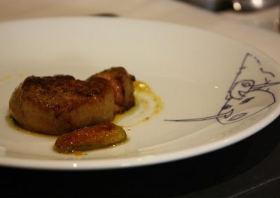 Foie asado con coulisse de higos y caramelizado de los mismos