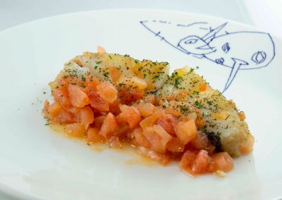 Bacalao con vinagreta de tomate y tomillo